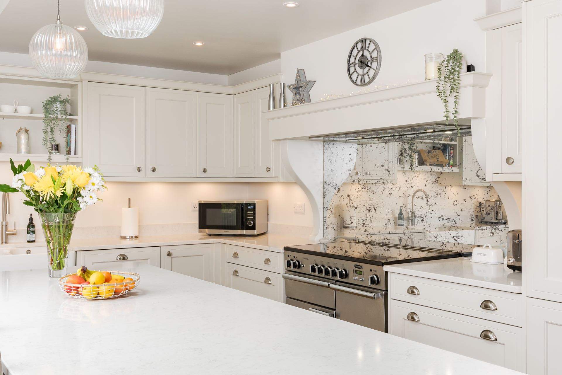 Bespoke kitchen extractor